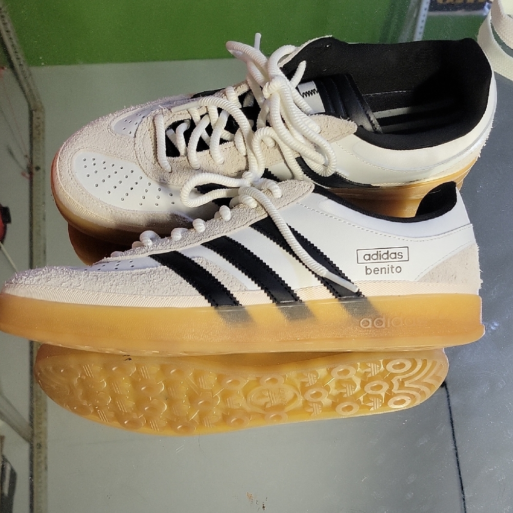 Adidas Men's Size 10 BENITO BAD BUNNY edition RARE